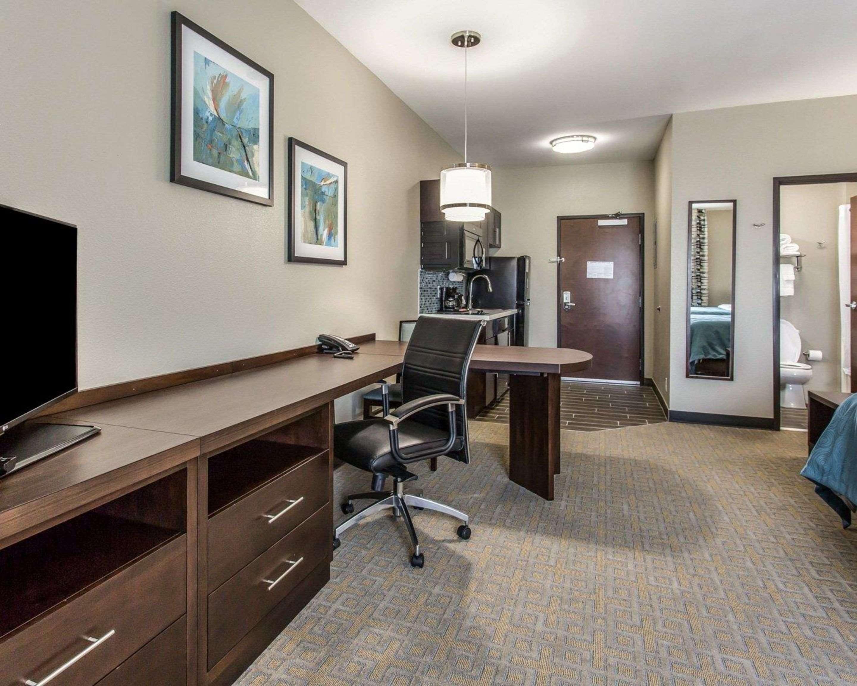 Mainstay Suites Midland Exterior foto