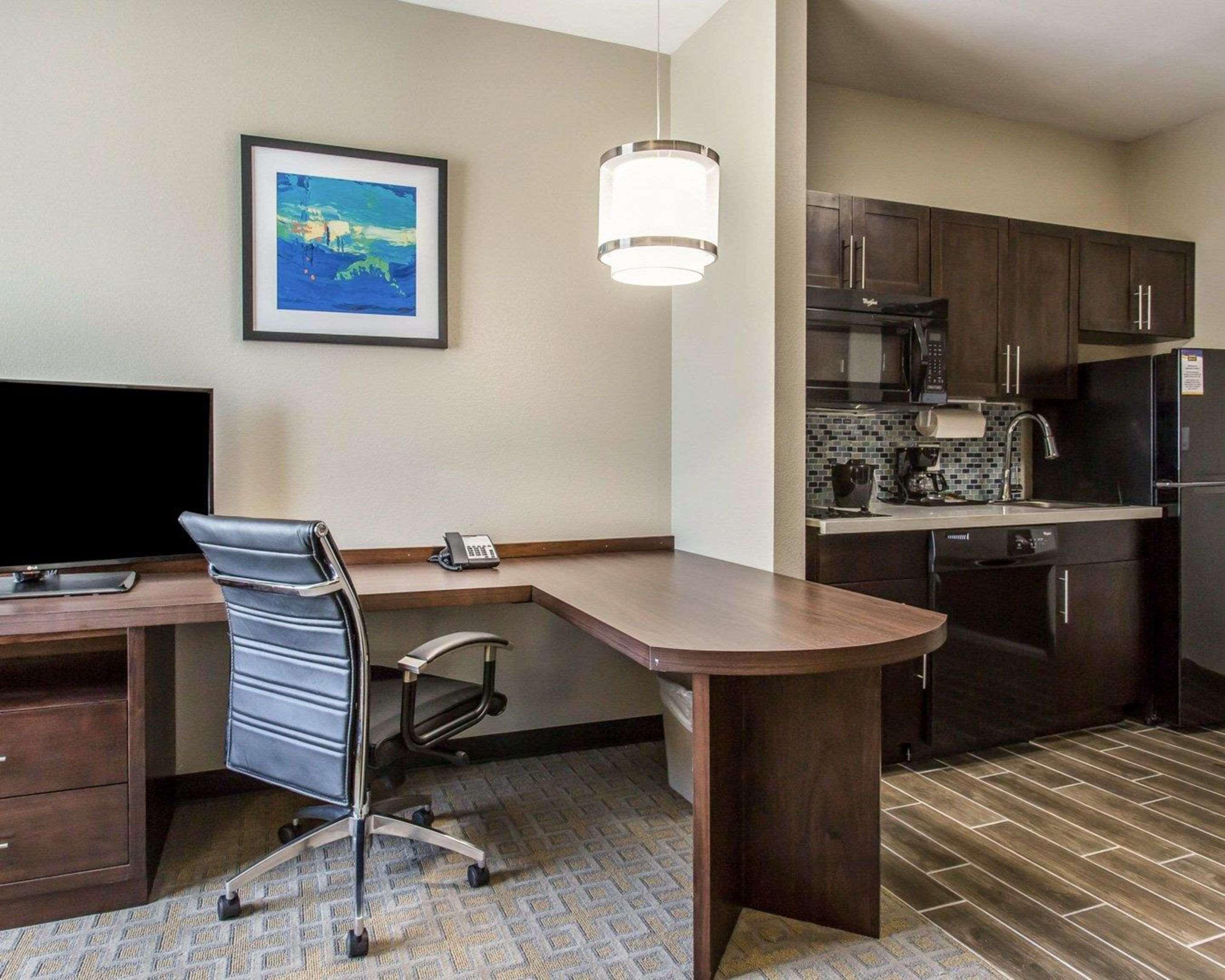 Mainstay Suites Midland Exterior foto