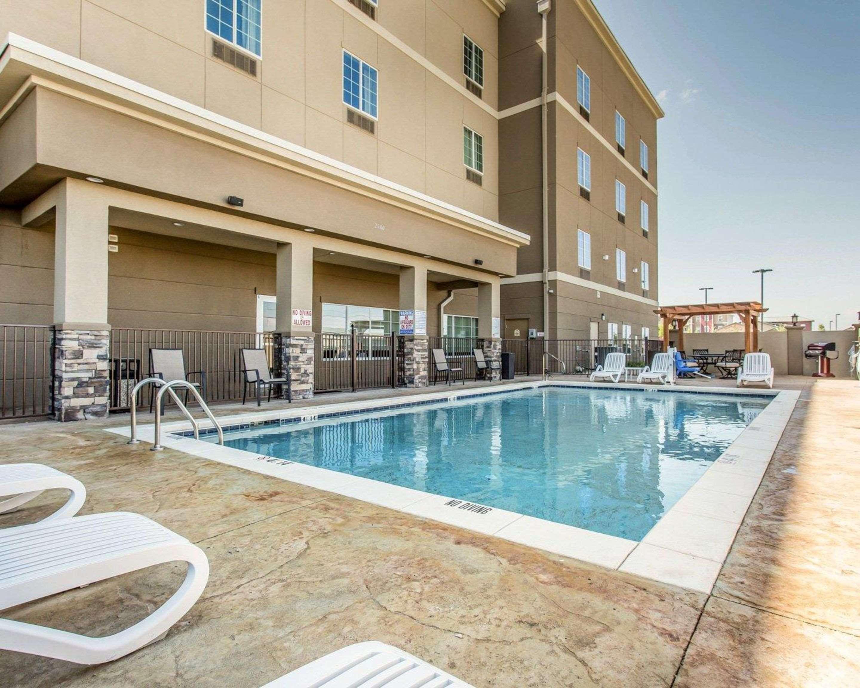 Mainstay Suites Midland Exterior foto